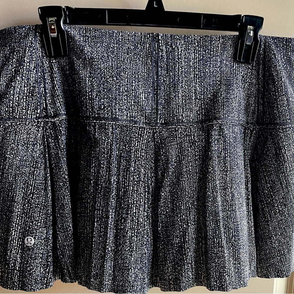 Lululemon Tennis Skirt - Size 10 - 13 1/2” long